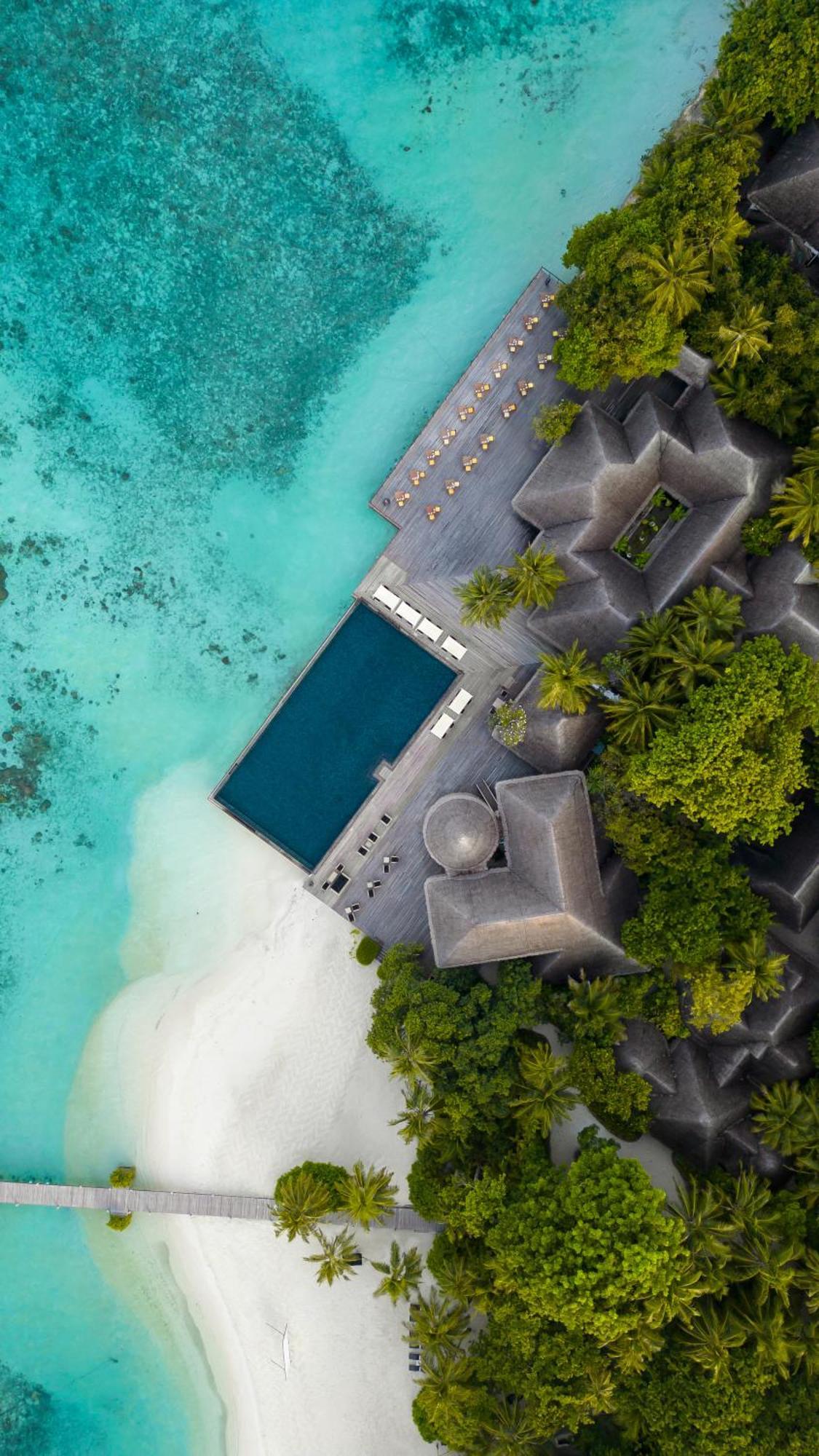 Coco Bodu Hithi - 50 Percent Off Shared Roundtrip Speedboat For Stays From 1 May To September 2025 Exterior photo Aerial view of the resort