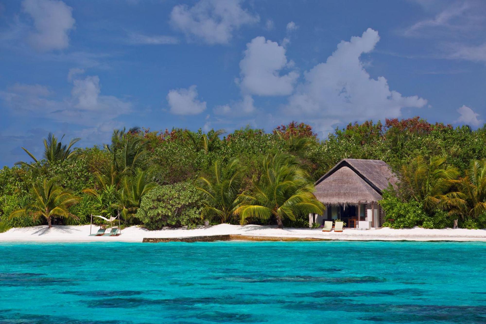 Coco Bodu Hithi - 50 Percent Off Shared Roundtrip Speedboat For Stays From 1 May To September 2025 Exterior photo A beach villa at the resort