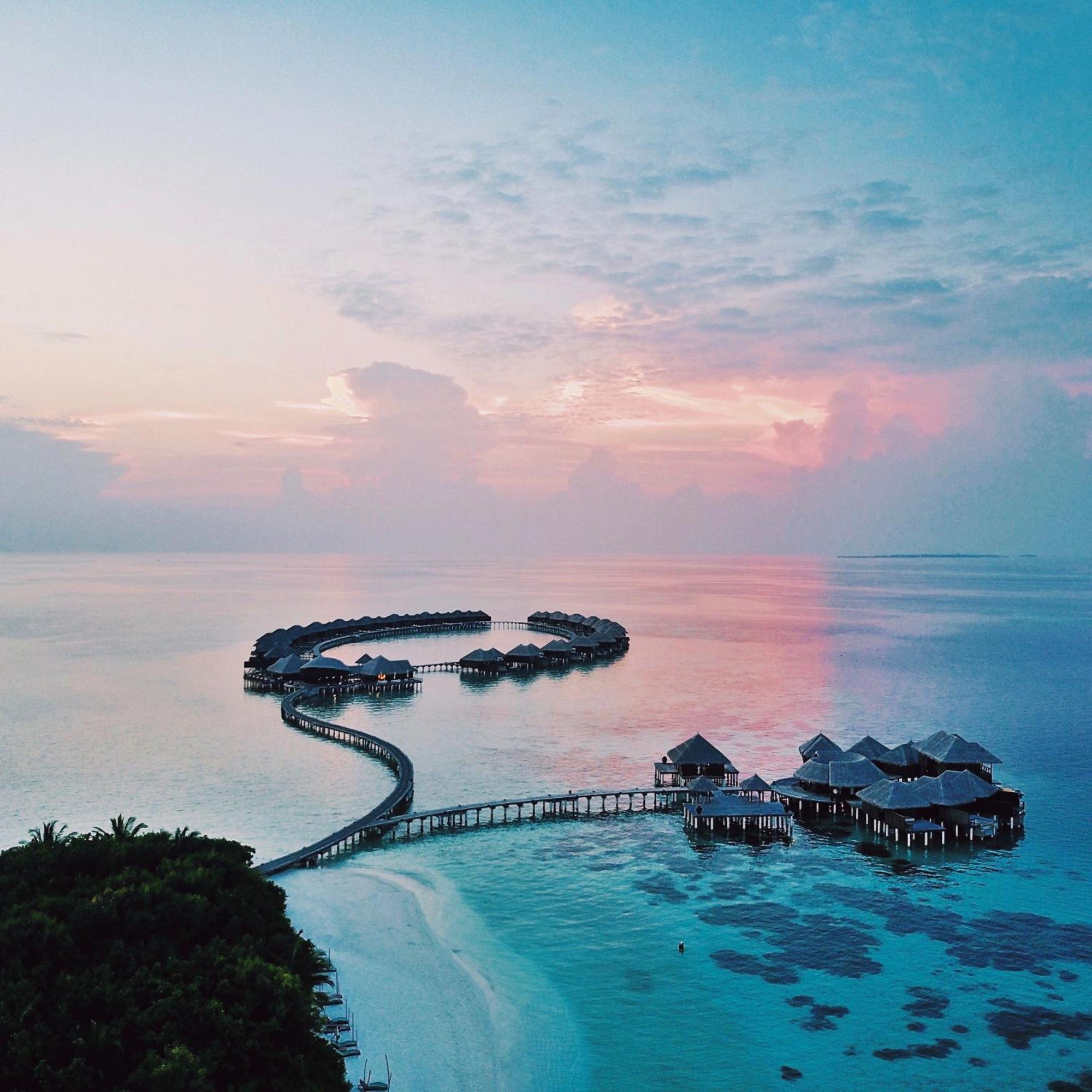 Coco Bodu Hithi - 50 Percent Off Shared Roundtrip Speedboat For Stays From 1 May To September 2025 Exterior photo Sunset at the resort